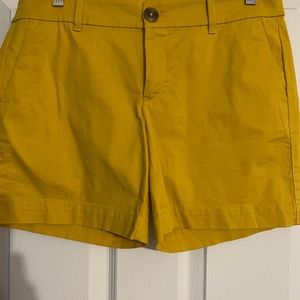Mustard cotton/spandex Ann Taylor Factory size 4 shorts.